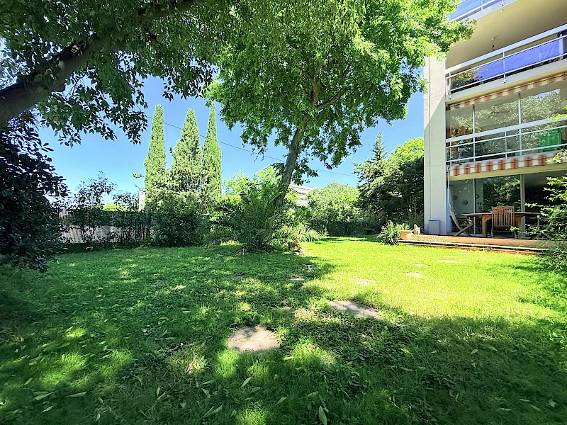 1068-13009 CABOT   4 PIECES EN REZ DE JARDIN  T.B.ETAT  PARK PRIVE