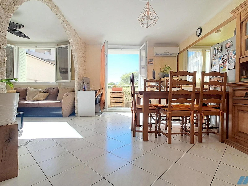 Appartement Type 2/3 sud balcon cave Ste-Marguerite 13009