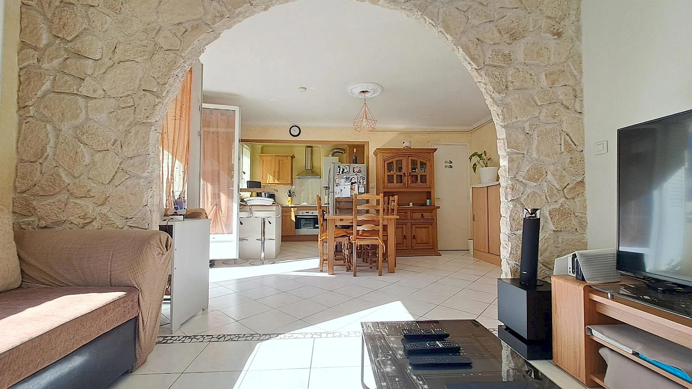 Appartement Type 2/3 sud balcon cave Ste-Marguerite 13009