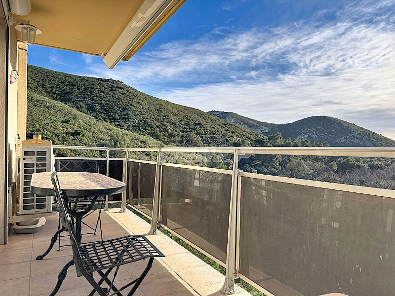 13010 Saint Tronc  T4 de 78 m2 cave, balcon et possibilité de bo