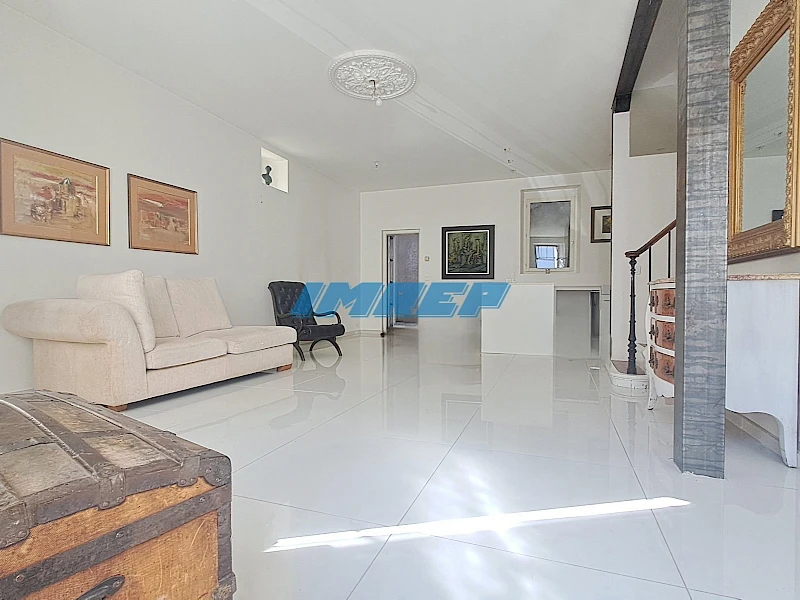 1037-Charmante maison de ville Type 5 - 13009 MARSEILLE réf : 1037