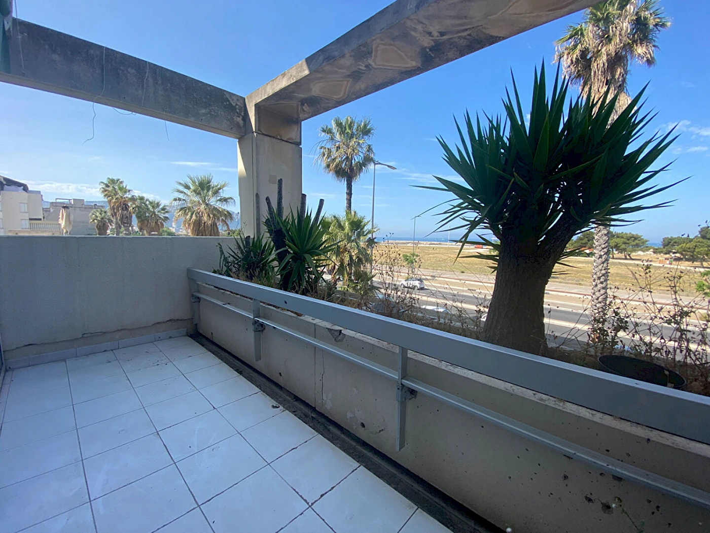 933-Bel Appartement T2 VUE MER - Quartier LA PLAGE 13008 Marseille -