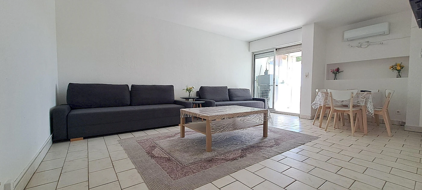 933-Bel Appartement T2 VUE MER - Quartier LA PLAGE 13008 Marseille -