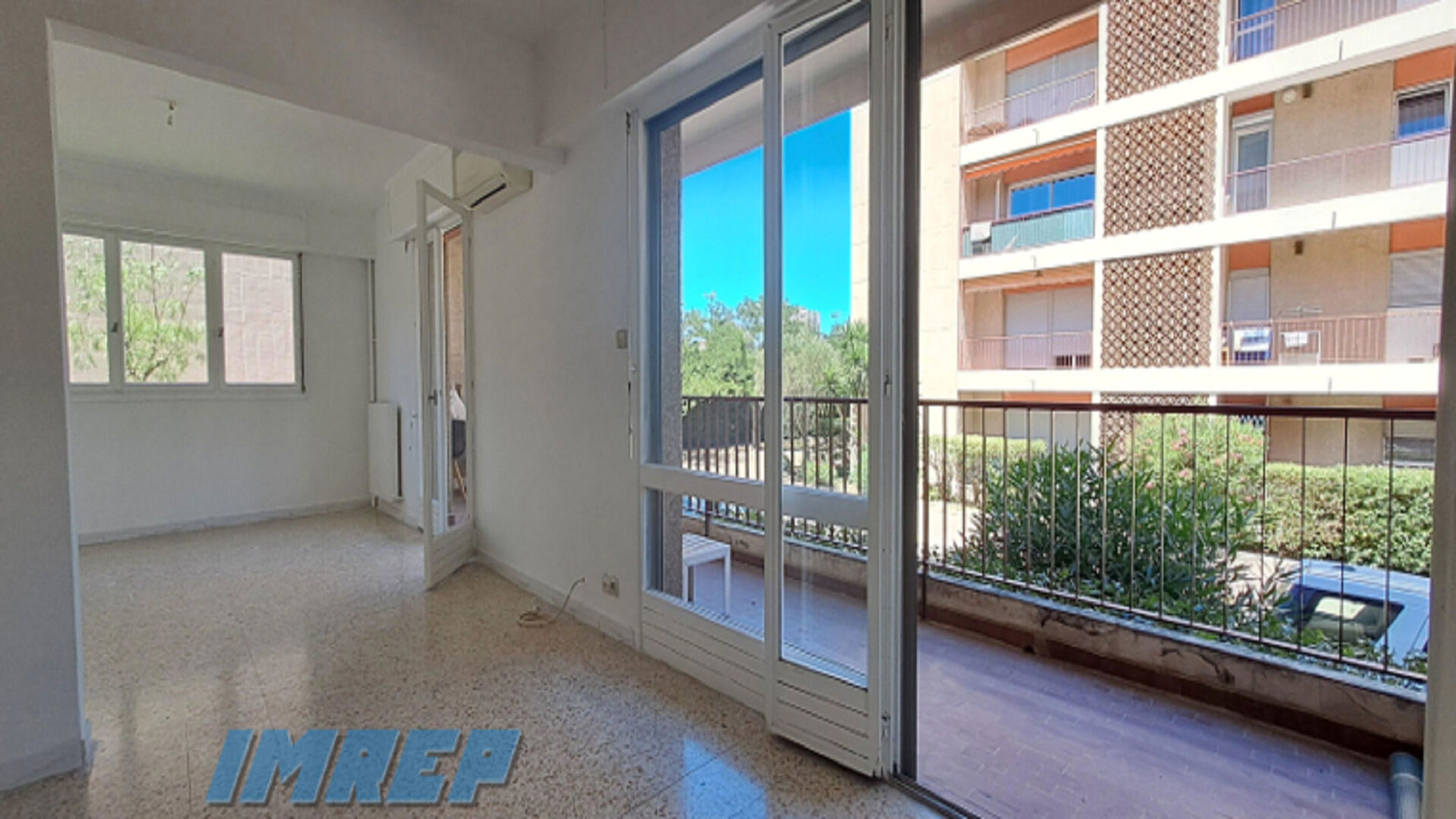 791-Grand T3/4 lumineux balcon cave et parking - 13010 MARSEILLE - 4