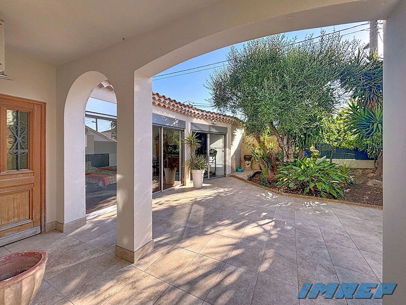 961-13010   Coeur du Village  de Saint  loup belle Maison de 188 m2