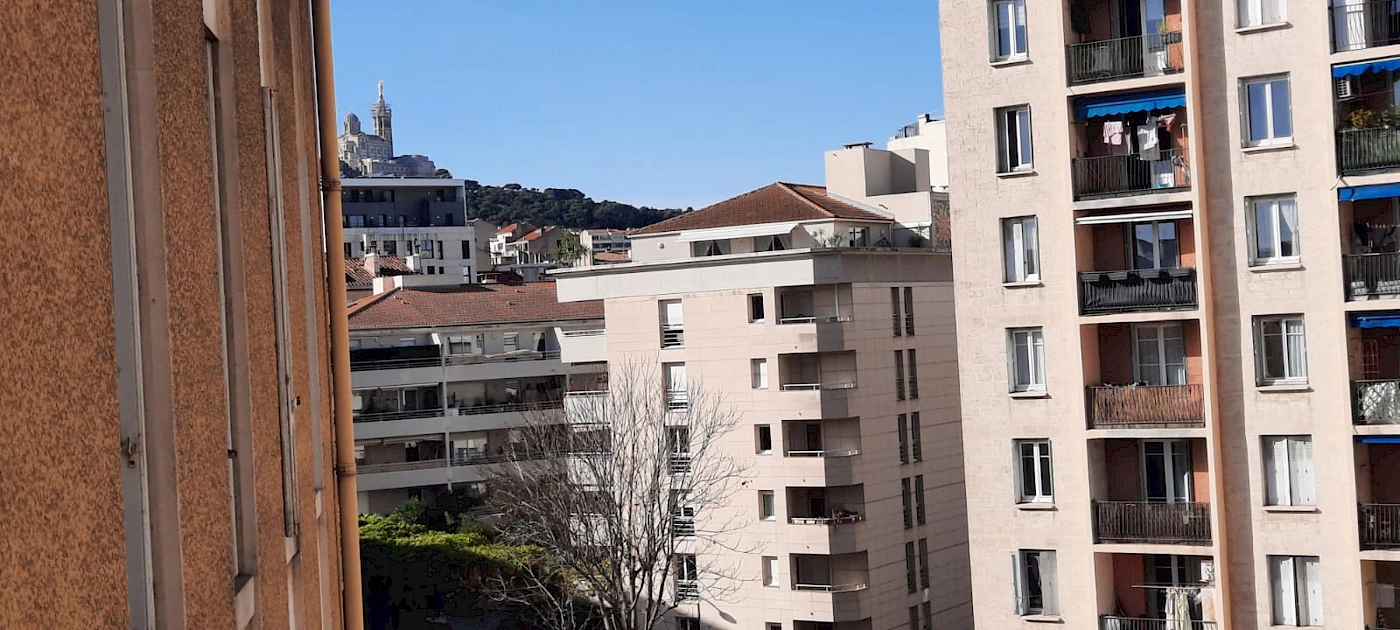 971-13008 ROUET  CANTINI  TOP EMPLACEMENT  3 pièces  avec ascenseur