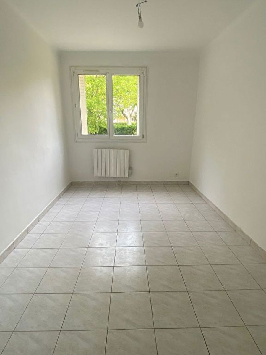 10933-Appartement 3 pièces - Ste Marguerite - 13009 - 11