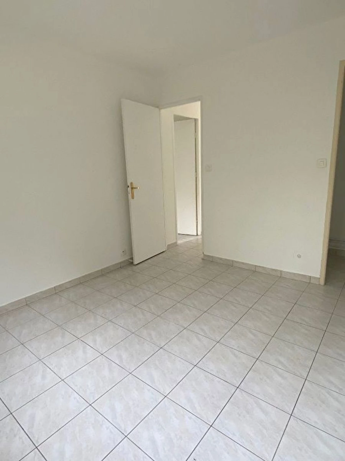 10933-Appartement 3 pièces - Ste Marguerite - 13009
