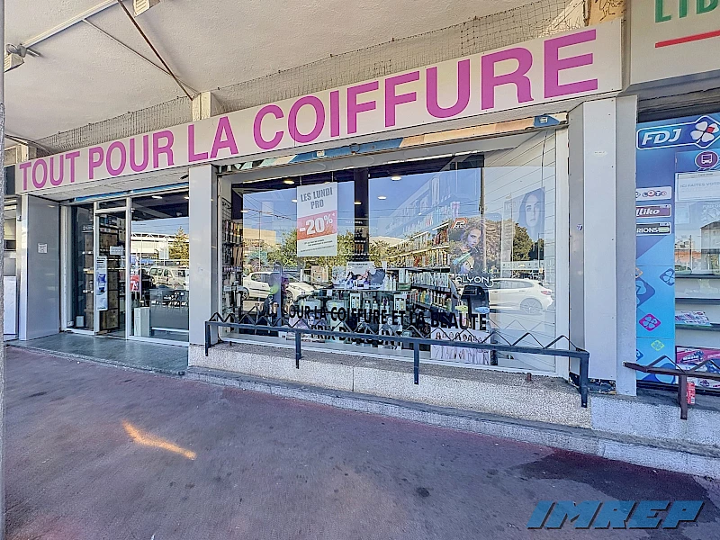 MURS D'UN LOCAL COMMERCIAL STE MARGUERITE