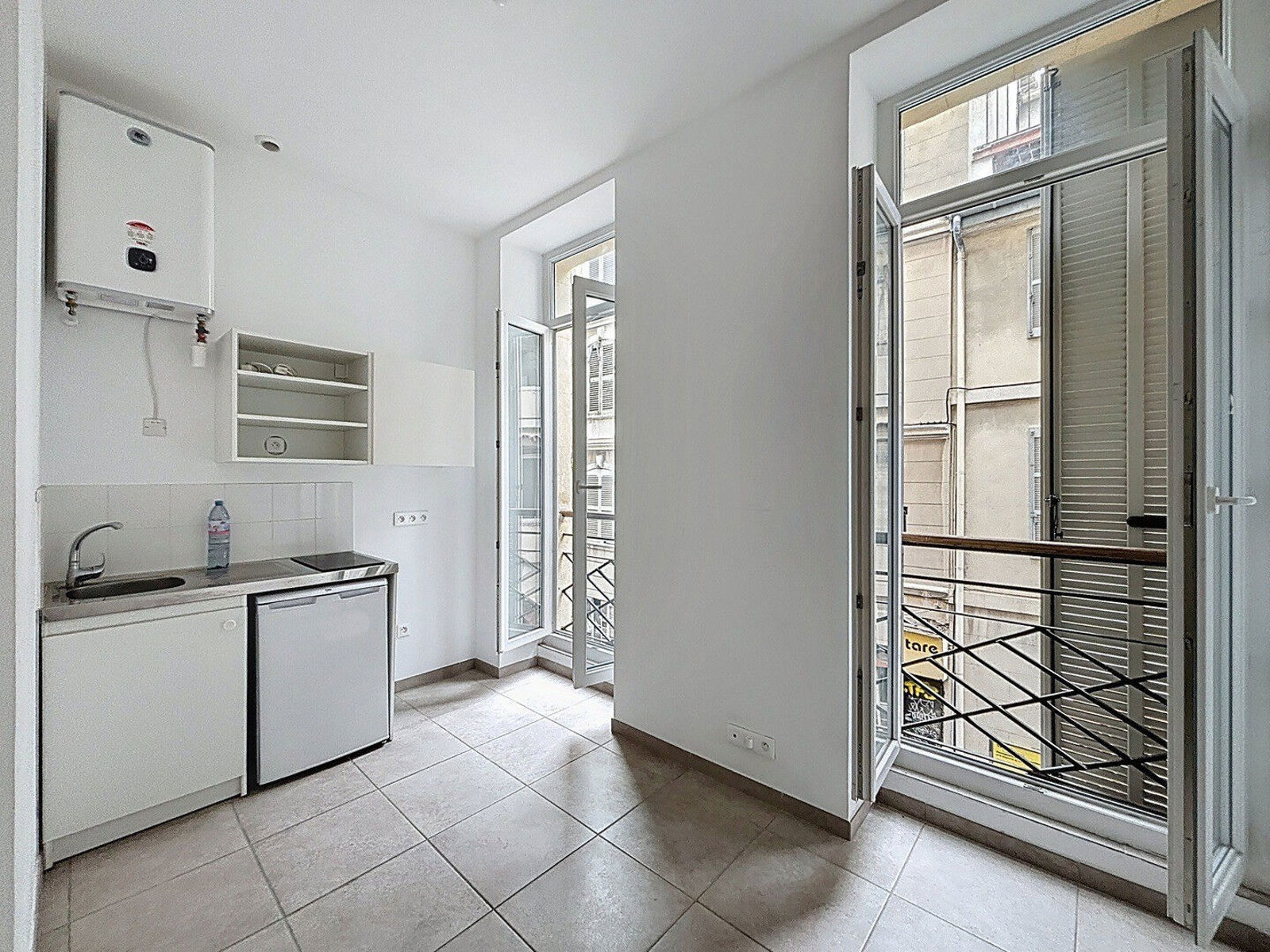 900-Appartement Marseille 6ème - 1