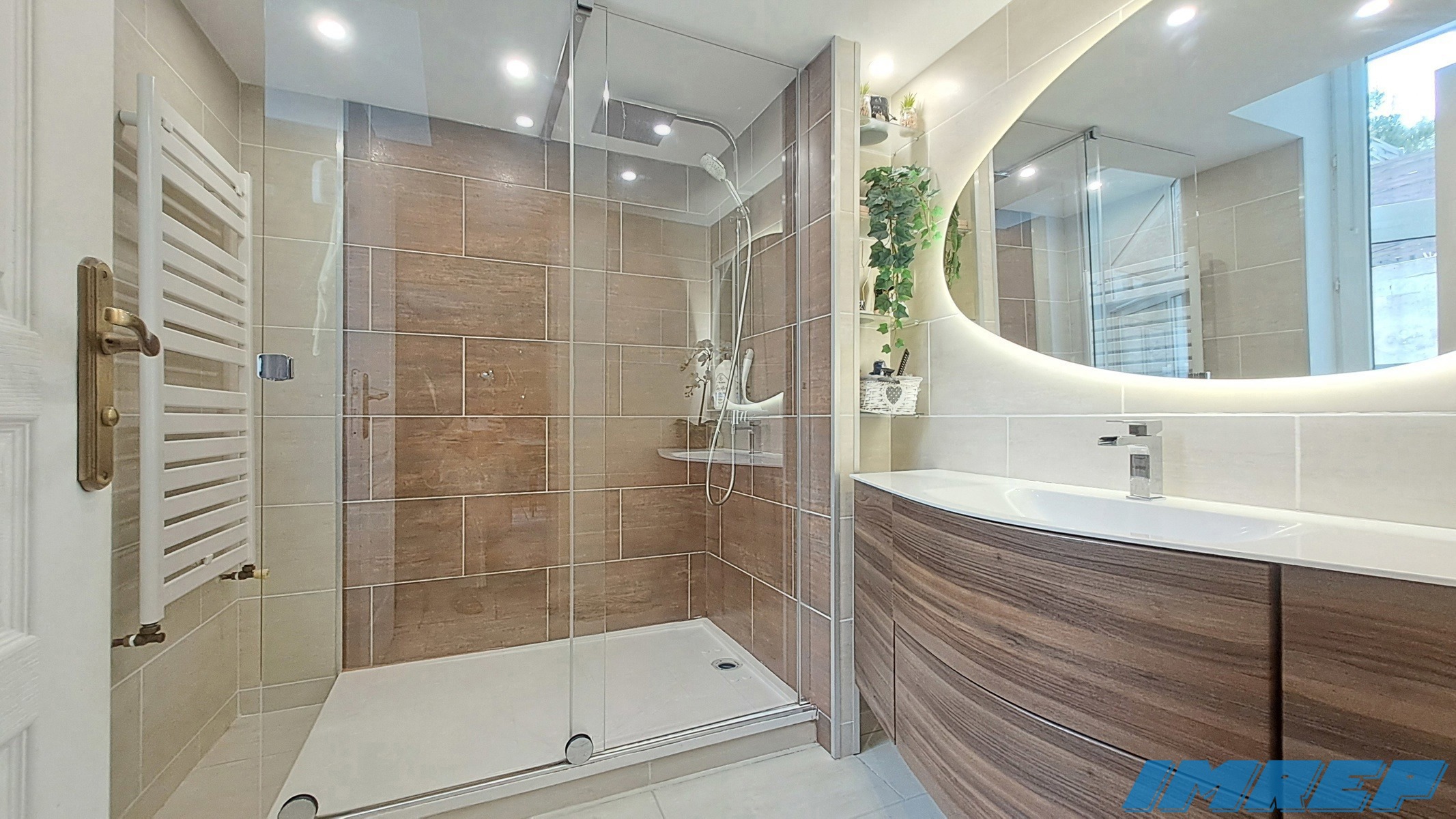 MARSEILLE 13009 MAISON 168,29 M² AVEC 2 LOGEMENTS, JACUZZI ET PARKINGS - 16
