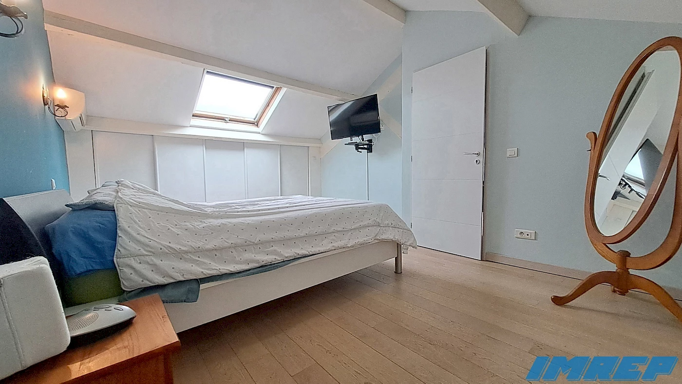 MARSEILLE 13009 MAISON 168,29 M² AVEC 2 LOGEMENTS, JACUZZI ET PARKINGS